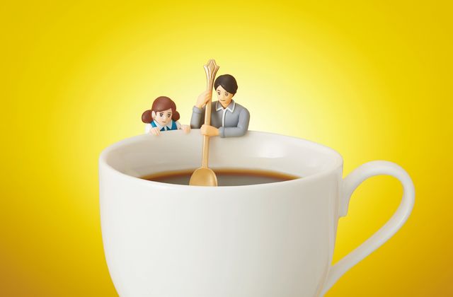 内田篤人選手がコップのフチに舞い降りる…「フチ田篤人」フォトギャラリー（7枚目）