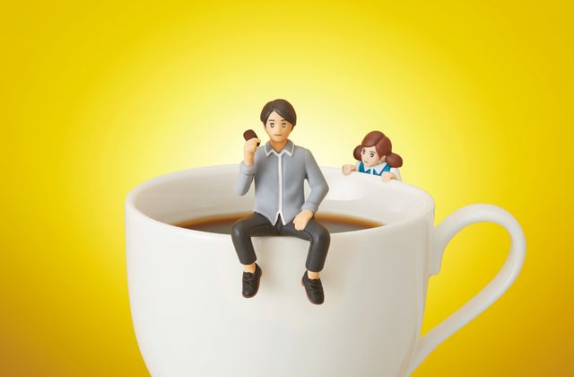 内田篤人選手がコップのフチに舞い降りる…「フチ田篤人」フォトギャラリー（8枚目）