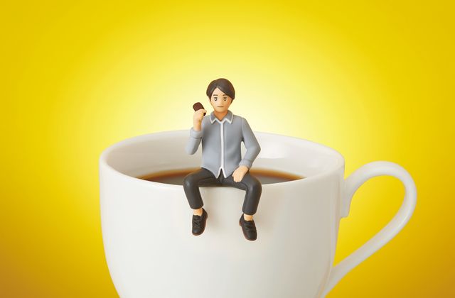 内田篤人選手がコップのフチに舞い降りる…「フチ田篤人」フォトギャラリー（9枚目）