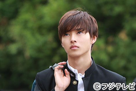 山崎賢人の爽やかな制服姿！フォトギャラリー（4枚目）