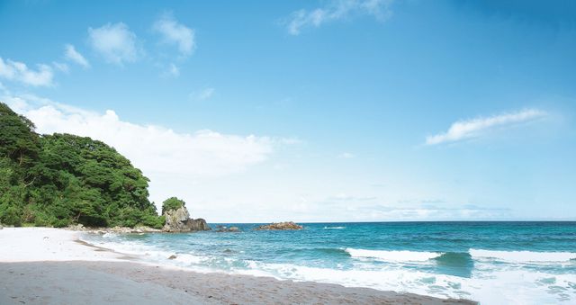 『映画　太陽の子』撮影の合間に楽しく過ごすキャスト陣！メイキングカット（2枚目）