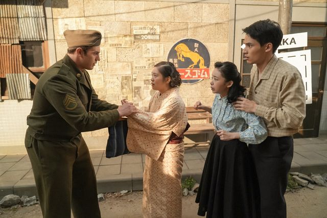 小夜の恋人サムを見つけて…「ブギウギ」第74回の場面写真（2枚目）