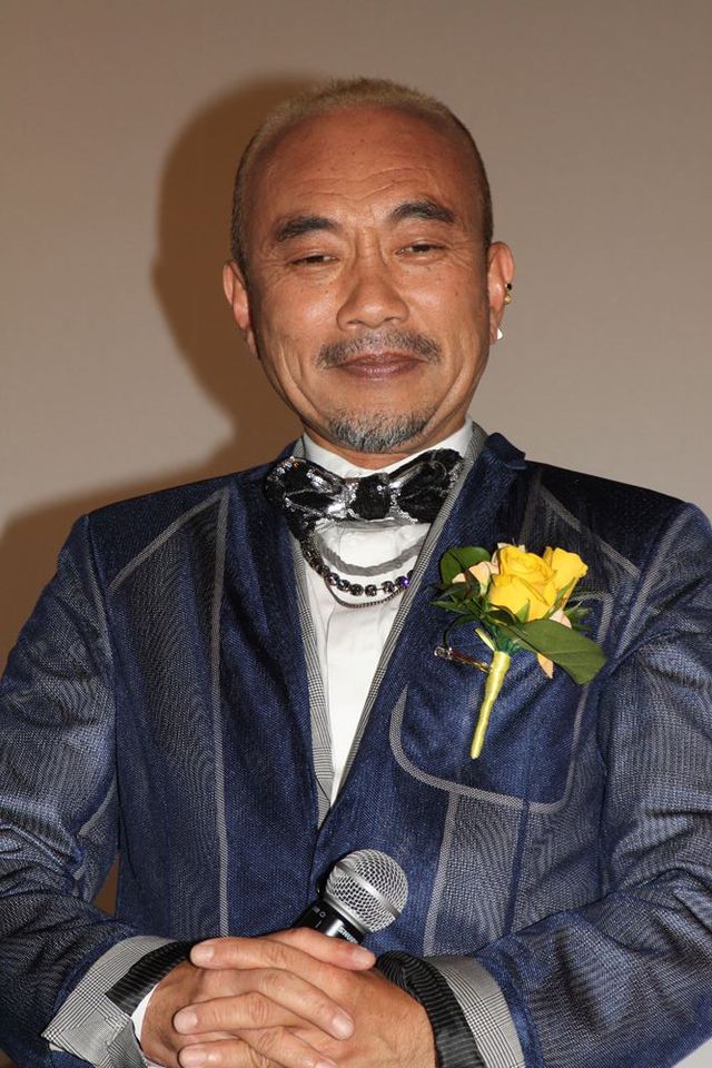 貫地谷しほりがバラを手渡し！フォトギャラリー（9枚目）