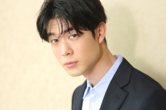 宮沢氷魚が魅せる…『騙し絵の牙』インタビューカット（3枚目）