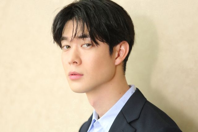 宮沢氷魚が魅せる…『騙し絵の牙』インタビューカット（4枚目）