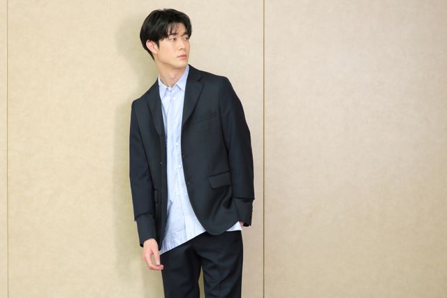 宮沢氷魚が魅せる…『騙し絵の牙』インタビューカット（11枚目）