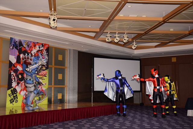 【35枚】決めポーズも！「快盗戦隊ルパンレンジャーVS警察戦隊パトレンジャー」キャスト披露イベント：フォトギャラリー