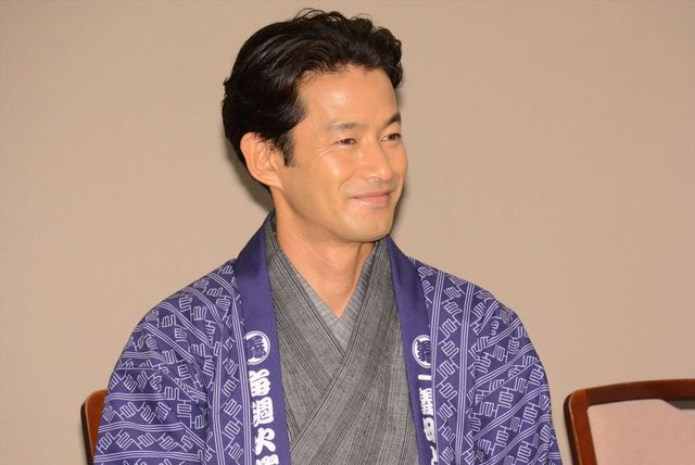 綾瀬はるか＆竹野内豊＆佐藤健「義母と娘のブルース」制作発表会見へ（7枚目）