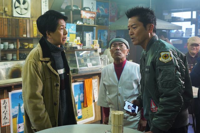 亀山薫、絶体絶命の窮地に…「相棒season23」第15話場面カット（10枚目）