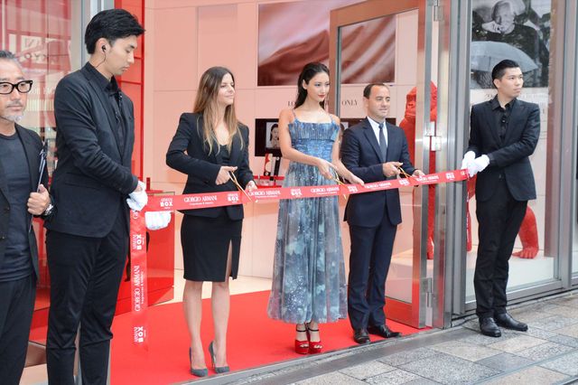 菜々緒、ラグジュアリーなドレス姿で登場！「GIORGIO ARMANI beauty POP-UP STORE “ARMANI BOX” オープニングセレモニー」ギャラリー（5枚目）