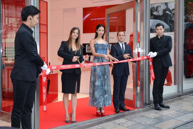 菜々緒、ラグジュアリーなドレス姿で登場！「GIORGIO ARMANI beauty POP-UP STORE “ARMANI BOX” オープニングセレモニー」ギャラリー（8枚目）