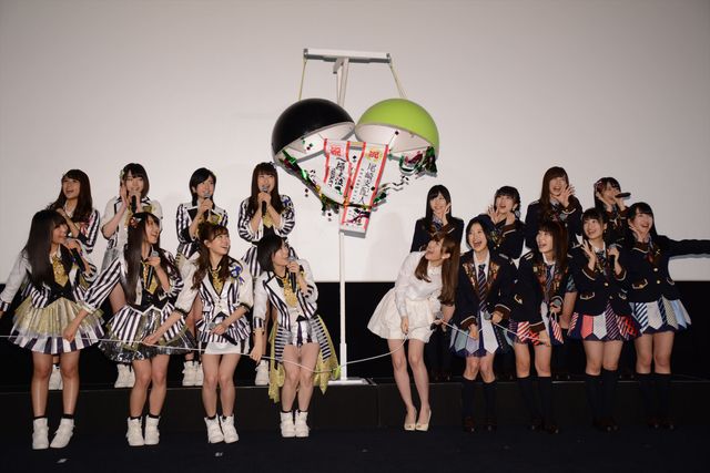 映画『道頓堀よ、泣かせてくれ！ DOCUMENTARY of NMB48』『尾崎支配人が泣いた夜 DOCUMENTARY of HKT48』舞台あいさつフォトギャラリー：フォトギャラリー