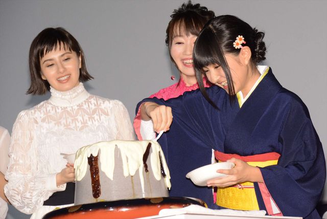 小林星蘭＆水樹奈々が出席『若おかみは小学生！』公開記念舞台あいさつ（5枚目）