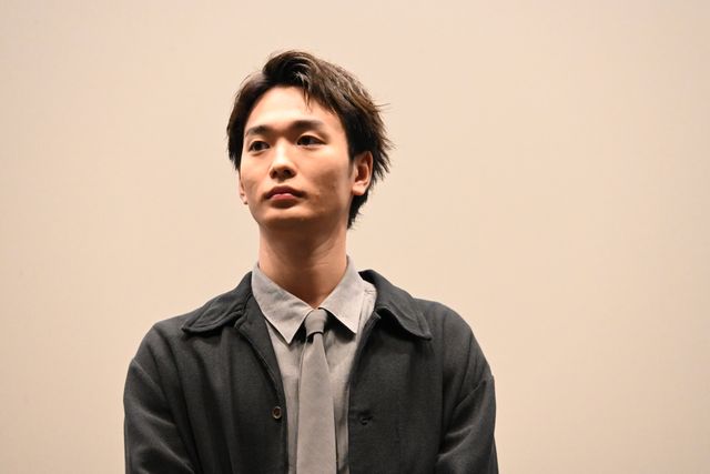 山田杏奈、ノースリーブ衣装がキュート！映画『NEW GROUP』公開記念舞台あいさつ（4枚目）