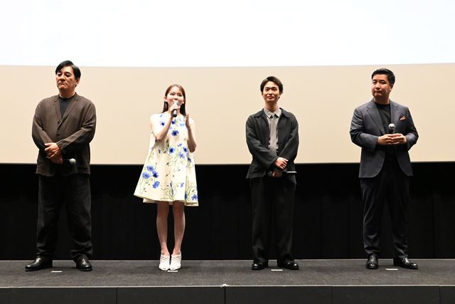 山田杏奈、ノースリーブ衣装がキュート！映画『NEW GROUP』公開記念舞台あいさつ（7枚目）