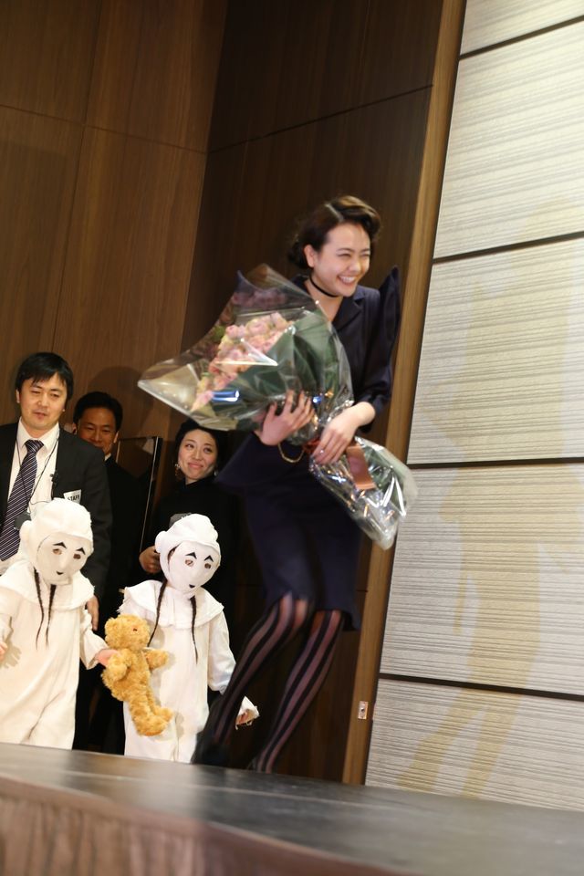 ティム・バートン監督、日本版“奇妙な双子”に歓喜！フォトギャラリー（7枚目）