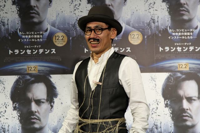 エスパー伊東とセクシーサンタ衣装のグラドルたち！フォトギャラリー（7枚目）