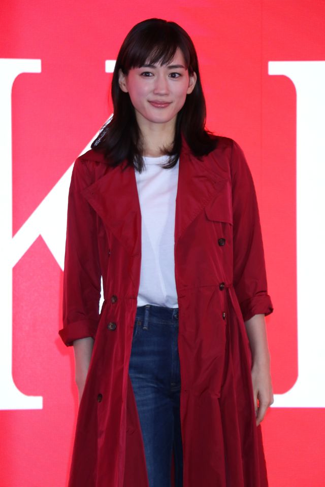 綾瀬はるか、五輪金メダリストとNYタイムズスクエアでツーショット！（14枚目）