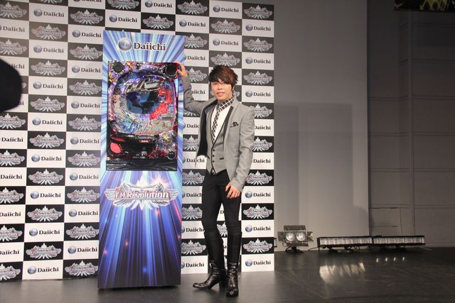 父親のパチンコ好きを明かしたT.M.Revolution西川貴教フォトギャラリー（6枚目）