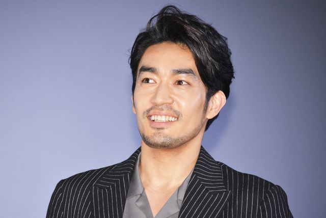 大谷亮平、日本スクリーンデビュー！映画『ゼニガタ』初日舞台あいさつ【10枚】：フォトギャラリー