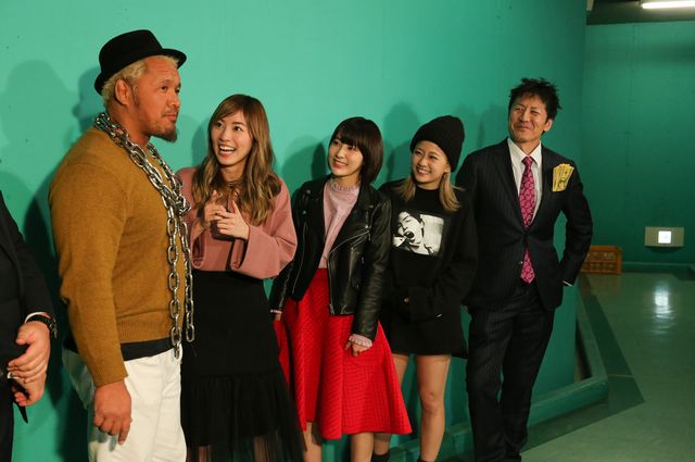 松井珠理奈、ガチで金髪に！「豆腐プロレス」フォトギャラリー（2枚目）