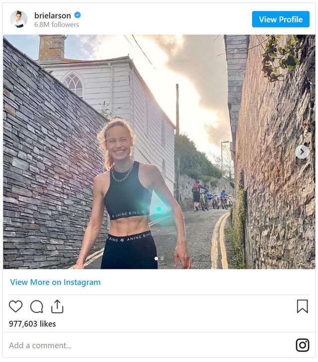 『キャプテン・マーベル』ブリー・ラーソンの腹筋＆トレーニング風景：フォトギャラリー