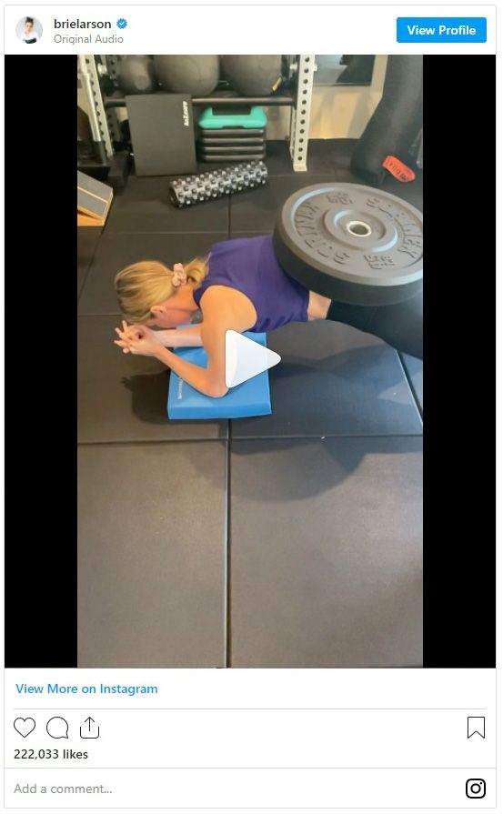 『キャプテン・マーベル』ブリー・ラーソンの腹筋＆トレーニング風景（5枚目）