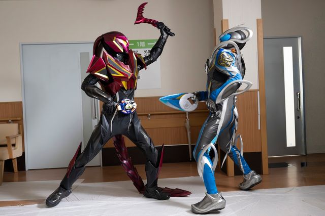十二支同盟の戌・ヴァンケンも変身！「仮面ライダーマイス」第5話場面カット（5枚目）