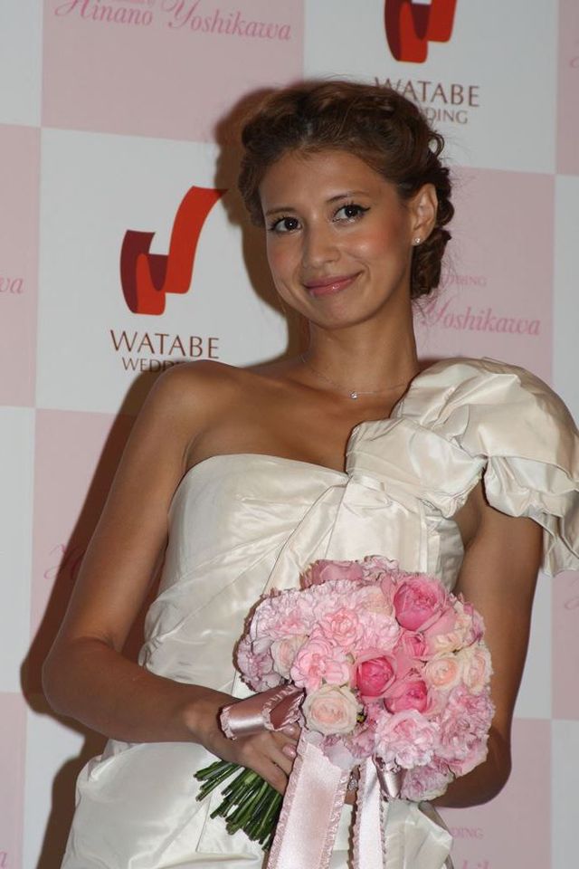 吉川ひなの、ミニドレスがキュート＆セクシー!フォトギャラリー（9枚目）