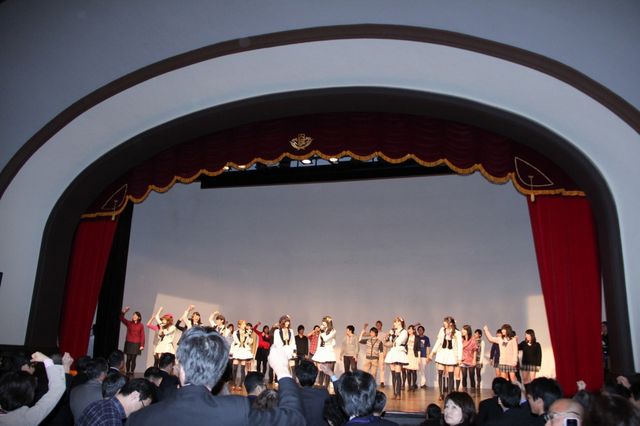 峯岸みなみら「恋チュン」の留学応援ソングバージョンを初披露！（6枚目）