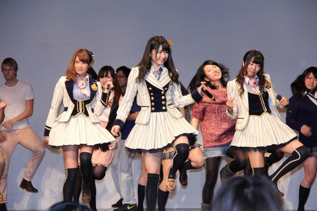 峯岸みなみら「恋チュン」の留学応援ソングバージョンを初披露！（9枚目）