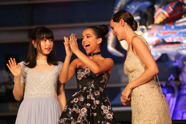 6メートル超巨大オプティマス・プライムが歌舞伎町に降臨！『トランスフォーマー／最後の騎士王』ジャパンプレミア！（7枚目）