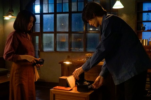 広瀬すず×松坂桃李『流浪の月』水にまつわる新場面写真（3枚目）