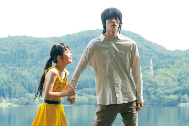 広瀬すず×松坂桃李『流浪の月』水にまつわる新場面写真（6枚目）