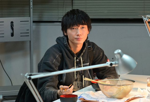 綾野剛＆星野源主演「MIU404」初回場面写真（4枚目）