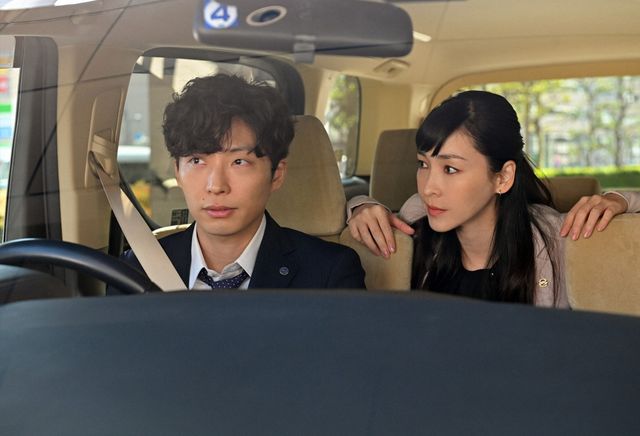 綾野剛＆星野源主演「MIU404」初回場面写真（8枚目）