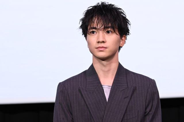広瀬アリス、肩出し黒ドレスで登壇！木戸大聖らと『沖晴くんの涙を殺して』初日舞台挨拶（12枚目）