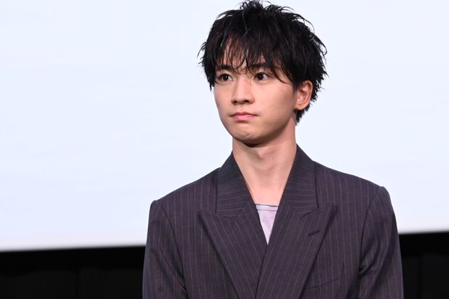 広瀬アリス、肩出し黒ドレスで登壇！木戸大聖らと『沖晴くんの涙を殺して』初日舞台挨拶（13枚目）
