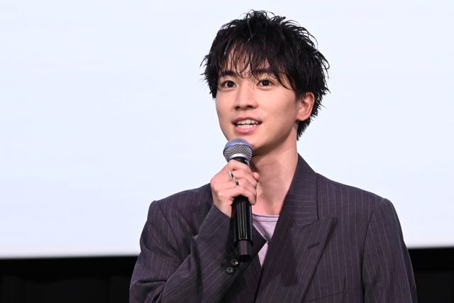広瀬アリス、肩出し黒ドレスで登壇！木戸大聖らと『沖晴くんの涙を殺して』初日舞台挨拶（14枚目）