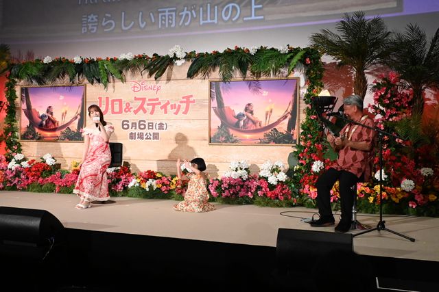 ME:Iメンバーのサプライズ登場にMOMONA感激！『リロ＆スティッチ』上映会（11枚目）