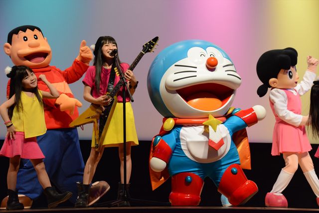 『ドラえもん』人気キャ
ラクター勢ぞろい！　miwaのバックでノリノリダンス　画像ギャラリー（3枚目）