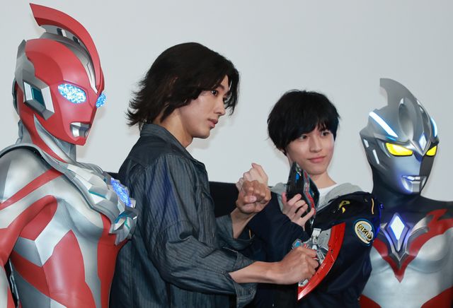 ウルトラマンオメガ・近藤頌利とウルトラマンアーク・戸塚有輝
