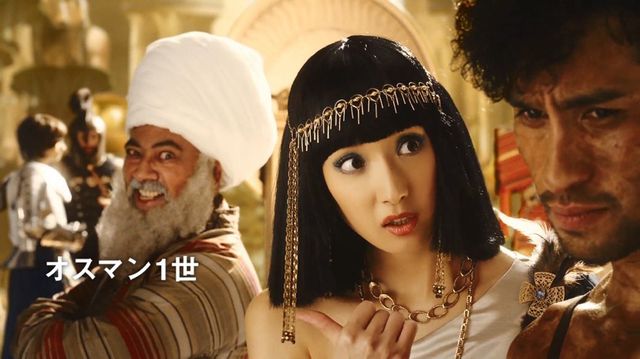 ビューティー！菜々緒のクレオパトラ姿（2枚目）