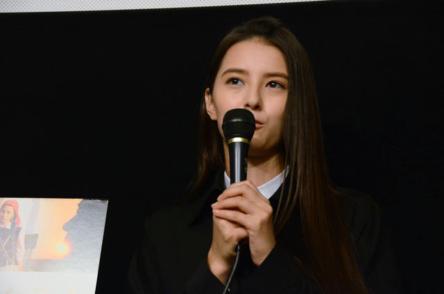 全編セリフなしの難役に挑んだ美少女が来日！『草原の実験』初日舞台あいさつフォトギャラリー（4枚目）