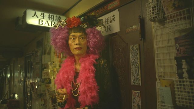 この衝撃に耐えられるか？遠藤憲一の女装姿【35枚超】（8枚目）