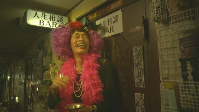 この衝撃に耐えられるか？遠藤憲一の女装姿【35枚超】（9枚目）