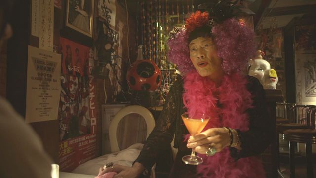 この衝撃に耐えられるか？遠藤憲一の女装姿【35枚超】（17枚目）