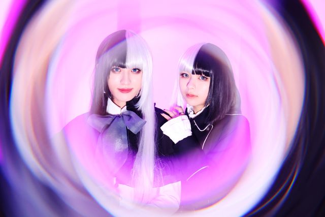 「仮面ライダーガヴ」かわいい双子の魅力満載！川崎帆々花x古賀瑠インタビュー撮り下ろしカット（7枚目）