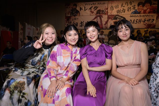 菅原小春、一ノ瀬ワタルら「極悪女王」イベントVIP席に著名人続々（6枚目）