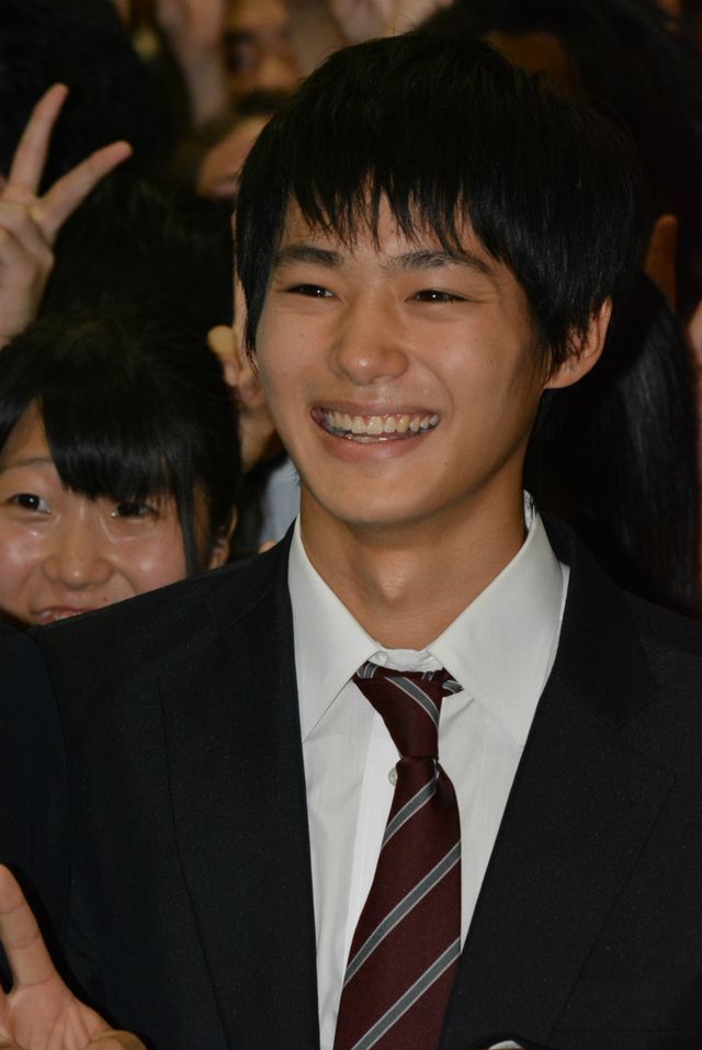 菅田将暉、都内高校の後夜祭に参加！　学生時代のおしゃれの失敗を語る！　画像ギャラリー（8枚目）